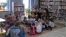 Przedszkolaki z Brzezia w brzeskiej bibliotece 2016