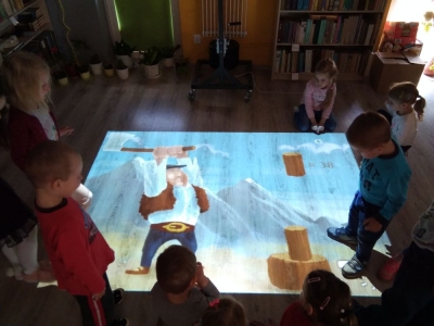 Przedszkolaki z Guźlina z wizytą w Bibliotece 2018_36